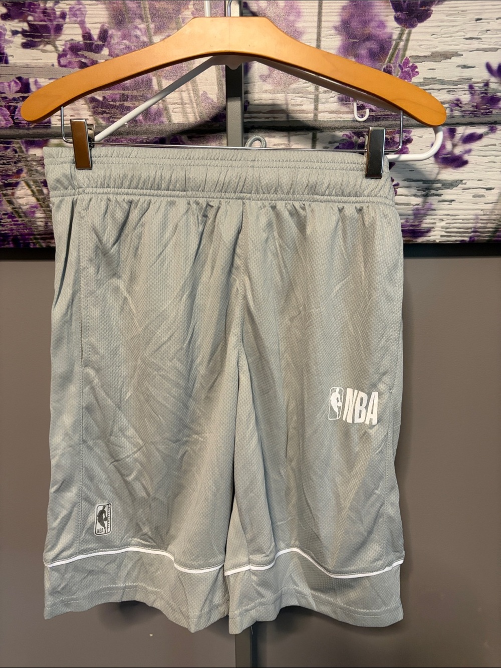 Men’s NBA Grey Mesh Basketball Shorts NWT Size S